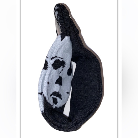 Halloween II Crew Socks 1 Pair Men’s 6.5-12 Black White Michael Myers Mask NEW! - Picture 5 of 8